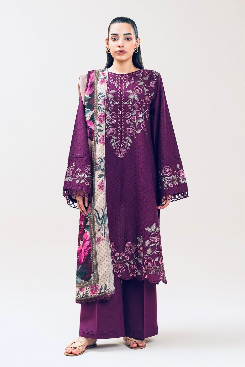 Beechtree Winter 2026 Heavy Embroidered Dhank 3 Piece Unstitched Suit with Wool Shawl - Image 2